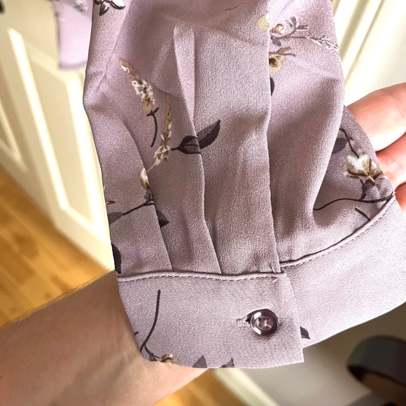 Hillary Radley-Floral Blouse in Mauve-Size XL - Picture 8 of 11